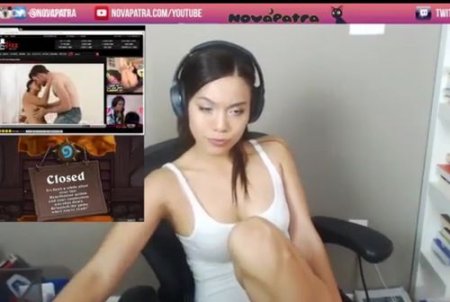 Cтримерша забыла выключить ip-камеру и мастурбирует смотря порно Cтримерша забыла выключить ip-камеру и мастурбирует смотря порно