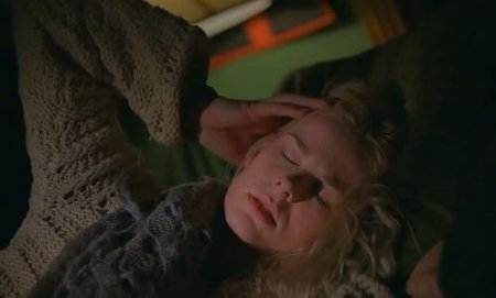 Мокрая блондинка возбудилась от жара и прибегла к мастурбации Мокрая блондинка возбудилась от жара и прибегла к мастурбации