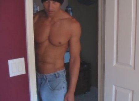 Дал хуй в рот зрелой спящей женщине и сильным сексом разбудил её Дал хуй в рот зрелой спящей женщине и сильным сексом разбудил её