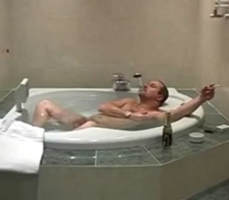 Слепой муж без очков нечаянно изменил жене с хитрой любовницей Слепой муж без очков нечаянно изменил жене с хитрой любовницей