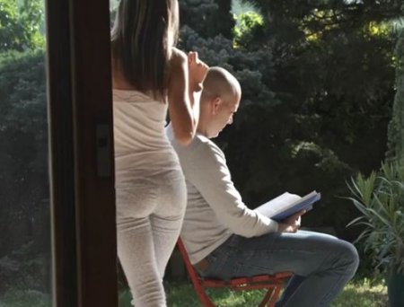 Молодая как дочка любовница нежно сосет папику перед секс сюрпризом Молодая как дочка любовница нежно сосет папику перед секс сюрпризом