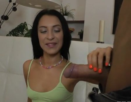 Профессиональный анал кастинг русской порноактрисы Сандры Люберц Профессиональный анал кастинг русской порноактрисы Сандры Люберц