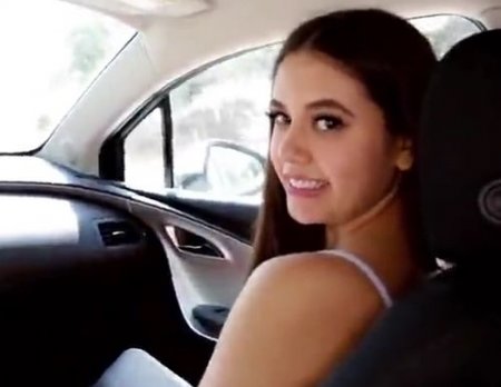 Голливудское порно с кремпаем без спроса в киску гибкой девушки