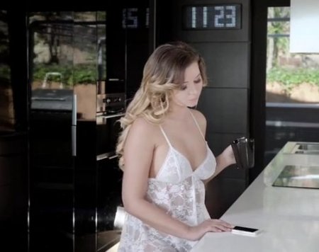 Черный любовник пришёл и вместо мужа трахнул в попу чужую белую жену Черный любовник пришёл и вместо мужа трахнул в попу чужую белую жену