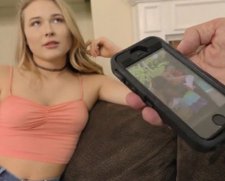 У дочери в телефоне папа нашёл секс-фото и она ему дала за молчание У дочери в телефоне папа нашёл секс-фото и она ему дала за молчание