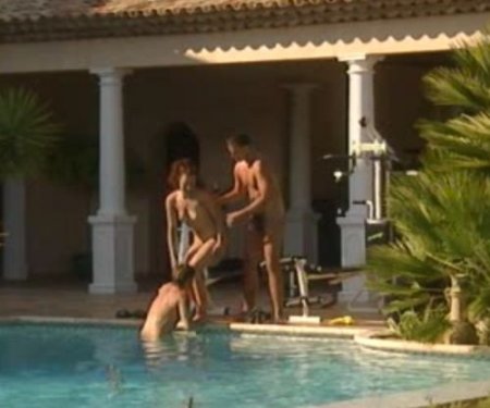 Решающий мяч во влажную щелку молодых немецких теннисисток Решающий мяч во влажную щелку молодых немецких теннисисток