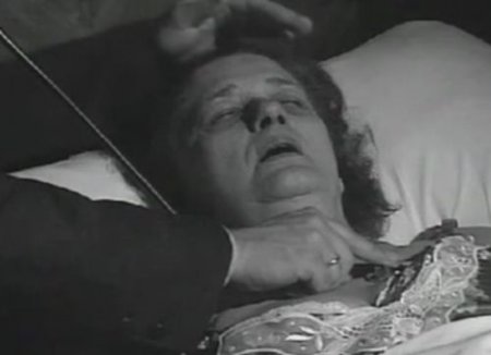 Исповедальня: тайна секса на исповеди - короткометражный фильм-порно Исповедальня: тайна секса на исповеди - короткометражный фильм-порно