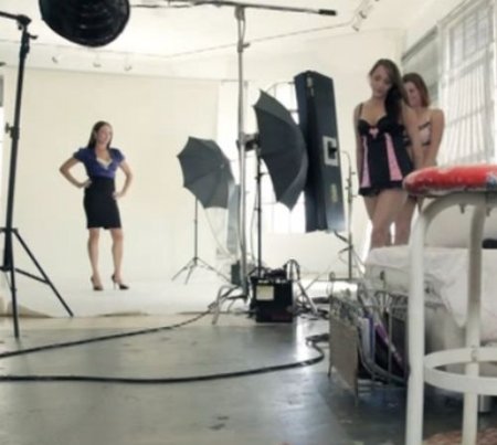 Интерны-лесбиянки: практикантки и стажерки в лесбийских порно-сценах Интерны-лесбиянки: практикантки и стажерки в лесбийских порно-сценах