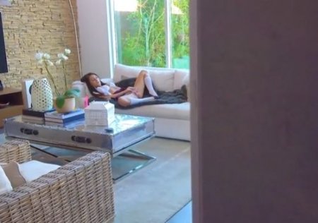 Отшлепал сестру за дрочку, трахнул и прокатил жопой на члене Отшлепал сестру за дрочку, трахнул и прокатил жопой на члене