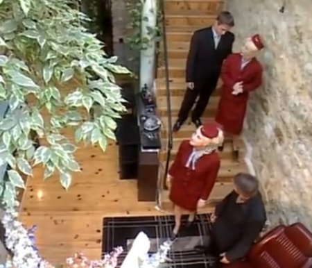 Стюардессы на свидании ебутся парами в бильярдном клубе Стюардессы на свидании ебутся парами в бильярдном клубе