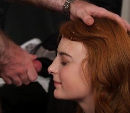 Молодая врачиха сосет член пациенту на осмотре и дрочит в сперме Молодая врачиха сосет член пациенту на осмотре и дрочит в сперме