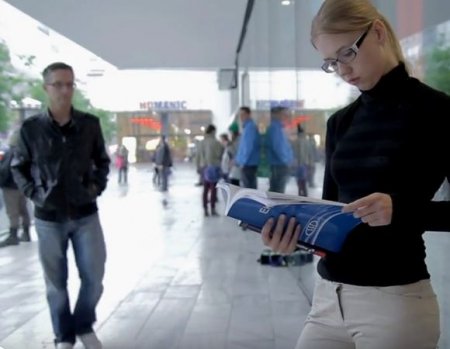 Очкарик познакомился с очкастой и трахнул, чтобы кончить на очки Очкарик познакомился с очкастой и трахнул, чтобы кончить на очки